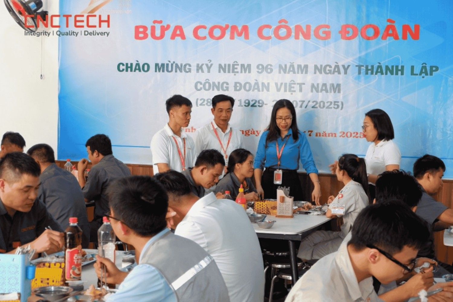 Bữa cơm công đoàn CNCTech: Gắn kết từ những điều bình dị